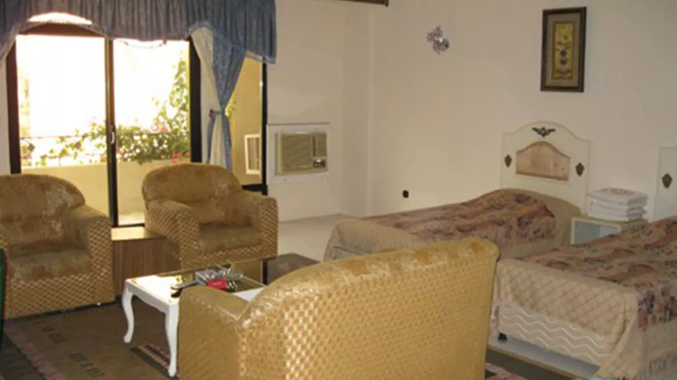 Parsian Hotel